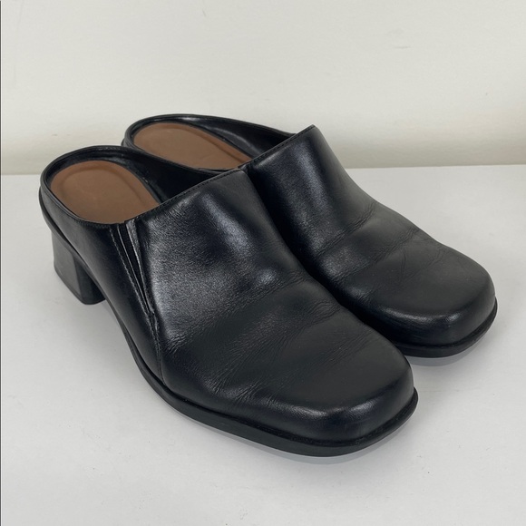 Naturalizer Women's 6 Black Leather Mules Heeled Square Toe - Picture 1 of 9